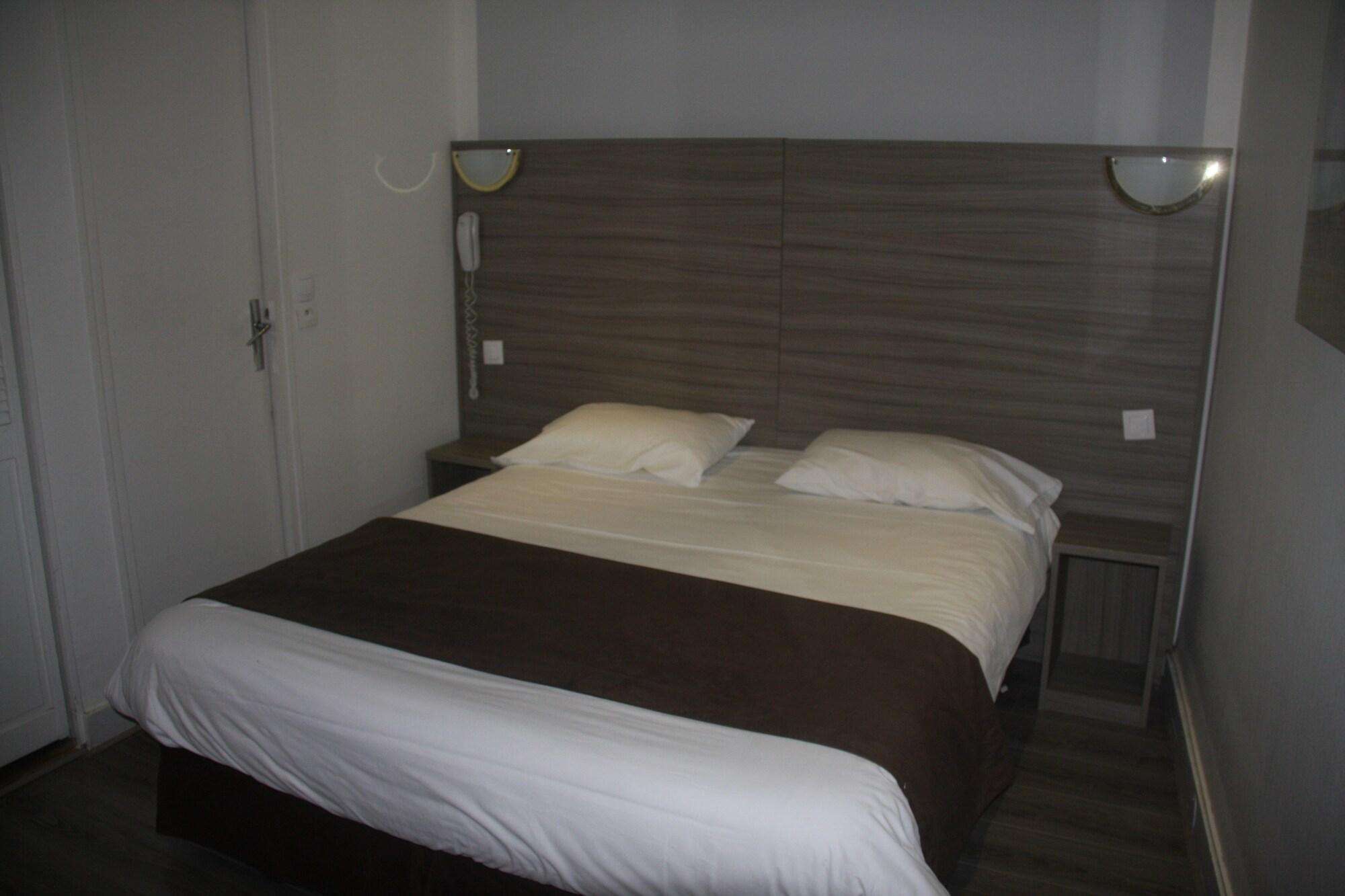 Panam Hotel Paris Gambetta- Place Gambetta-Mairie Du 20 Emme Εξωτερικό φωτογραφία